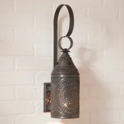 15" Wall Lantern In Kettle Black